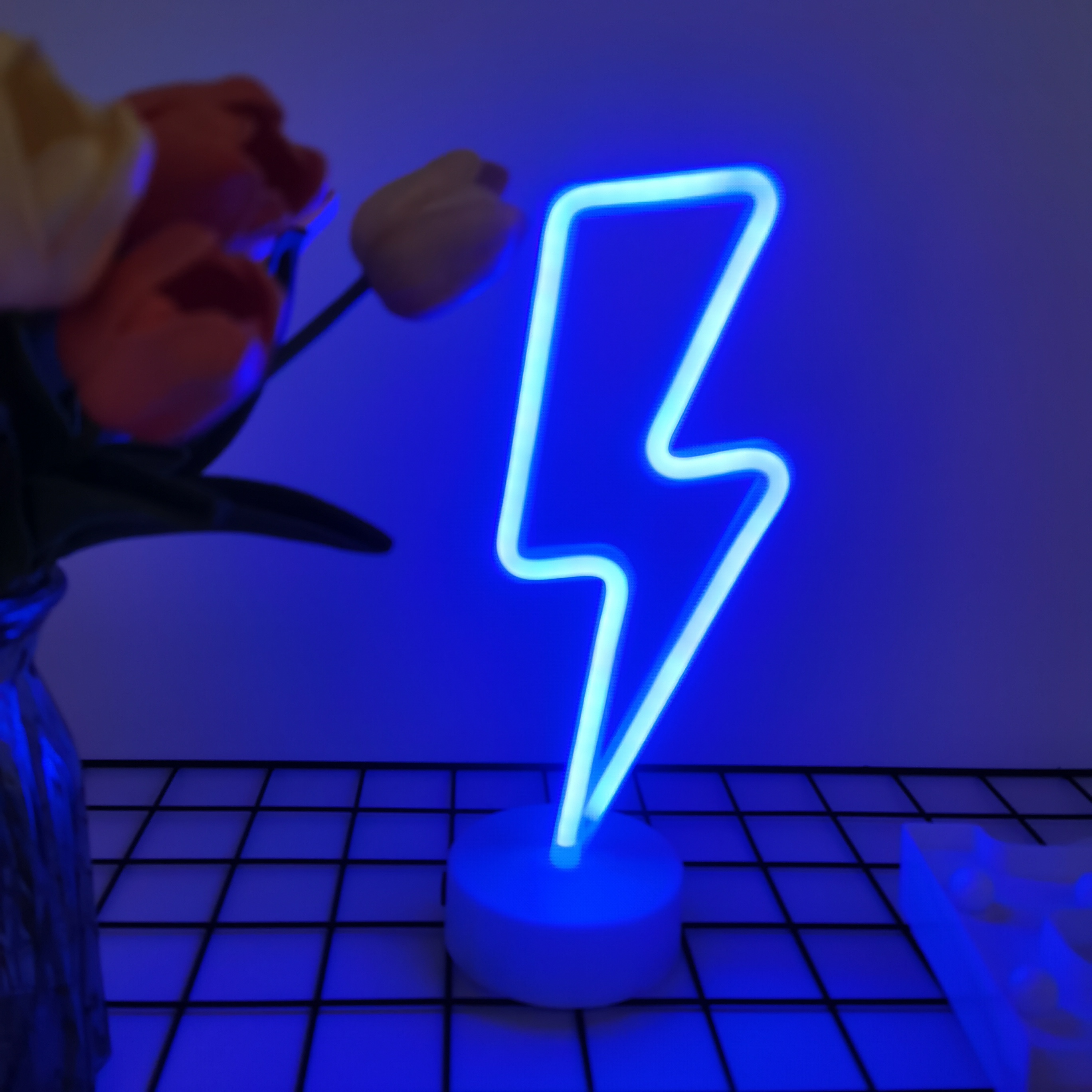 Lightning LED neon light, USB  - Party Games Girls Night recension och pris