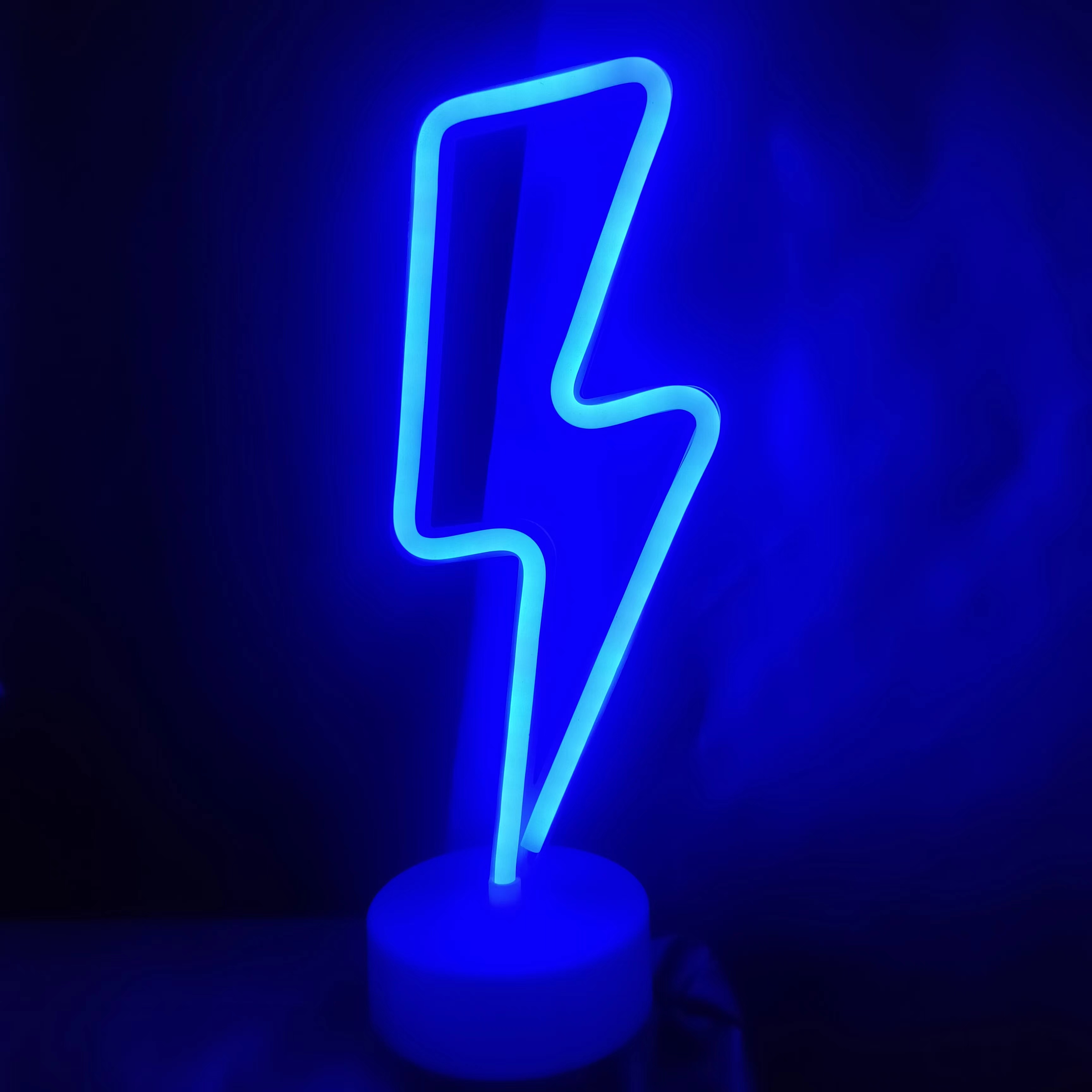 Lightning LED neon light, USB  - Party Games Girls Night recension och pris
